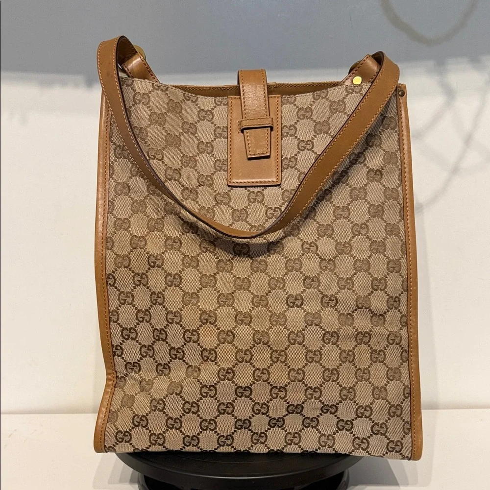 Gucci Tan and Brown Monogram Tote - Picture 4 of 14
